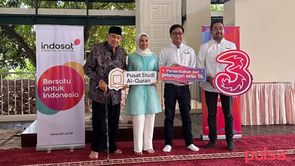 Tri Distribusikan Paket Kuota dan Perangkat Router Internet ke Ratusan&nbsp;Pesantren